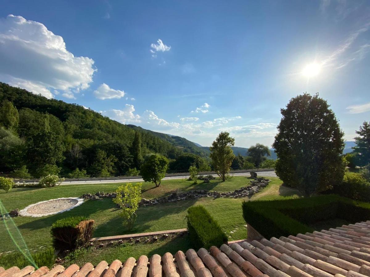 Agriturismo Le Case Assis Exterior foto